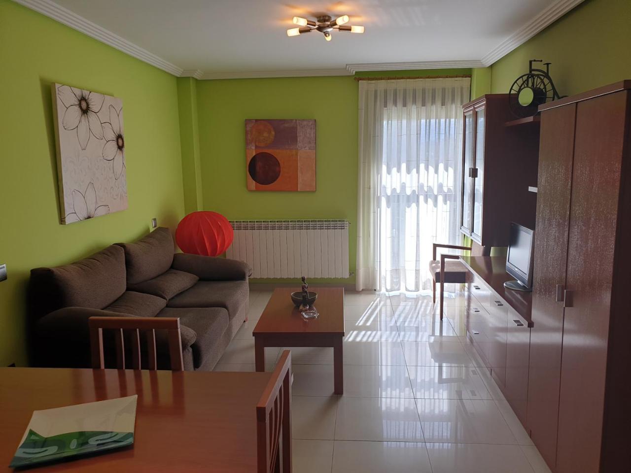 ריאזה Apartamentos Monte Hernanz מראה חיצוני תמונה