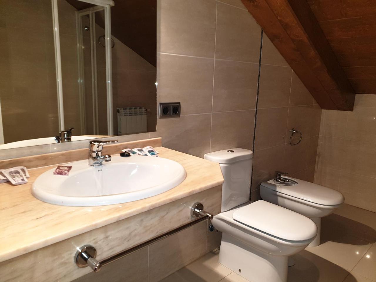 ריאזה Apartamentos Monte Hernanz מראה חיצוני תמונה